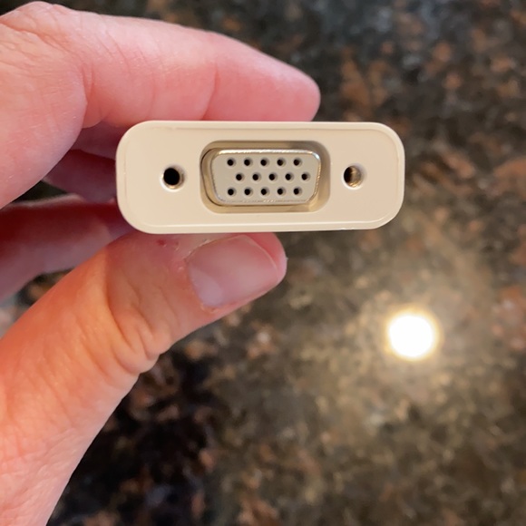 NWOT: Mini Display Port to VGA Adapter - Picture 2 of 4